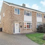 Comfy And Freshly Redecorated Home By Our Home Short Stays Close To Town Centre With Free Parking